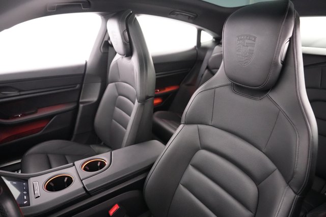 2021 Porsche Taycan — photo 3 of 22
