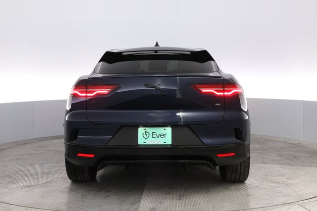 2022 Jaguar I-Pace — photo 12 of 24
