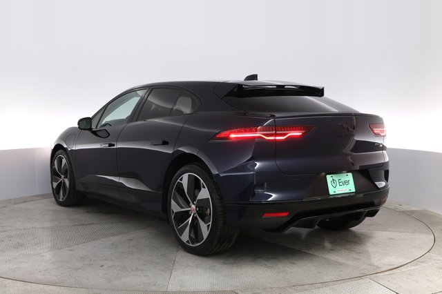 2022 Jaguar I-Pace — photo 13 of 24