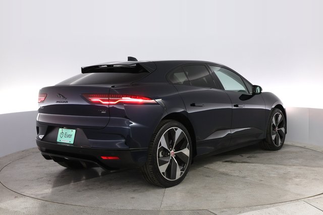 2022 Jaguar I-Pace — photo 2 of 24