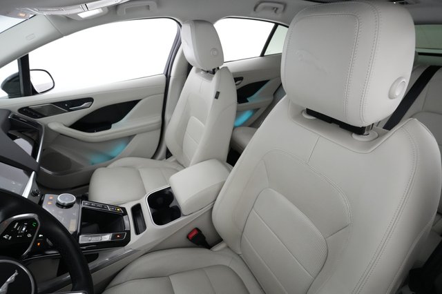 2022 Jaguar I-Pace — photo 3 of 24