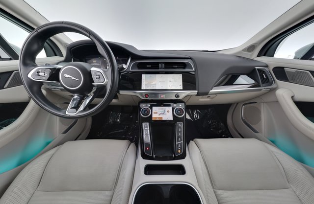2023 Jaguar I-Pace — photo 21 of 24