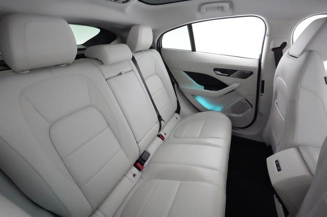 2023 Jaguar I-Pace — photo 4 of 24