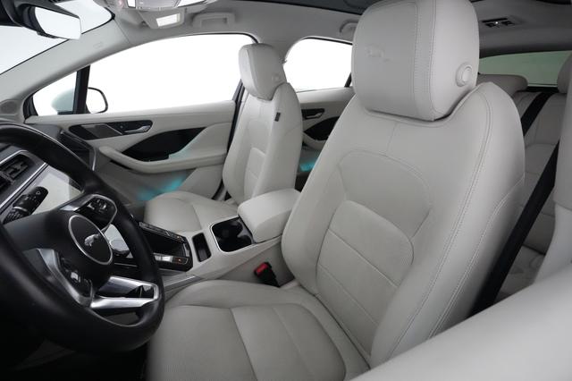 2023 Jaguar I-Pace — photo 3 of 24