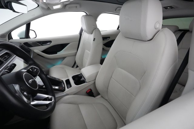 2023 Jaguar I-Pace — photo 3 of 24
