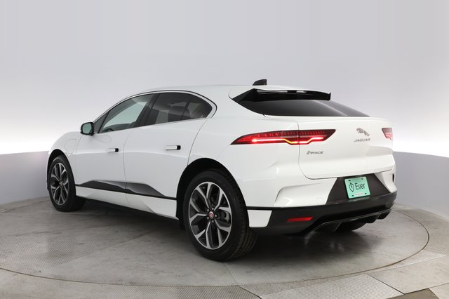 2023 Jaguar I-Pace — photo 13 of 24