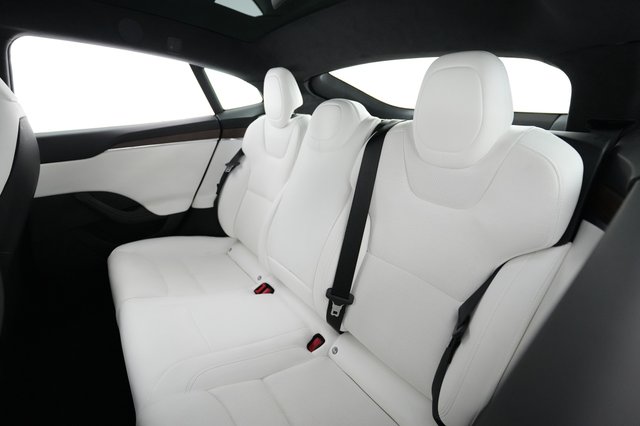 2022 Tesla Model S — photo 19 of 23