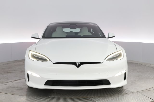 2022 Tesla Model S — photo 9 of 23