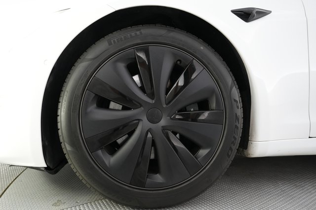 2022 Tesla Model S — photo 15 of 23