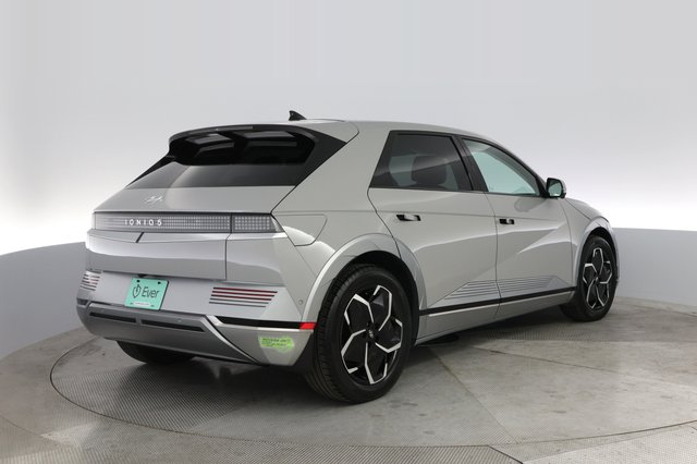 2023 Hyundai IONIQ 5 — photo 2 of 22
