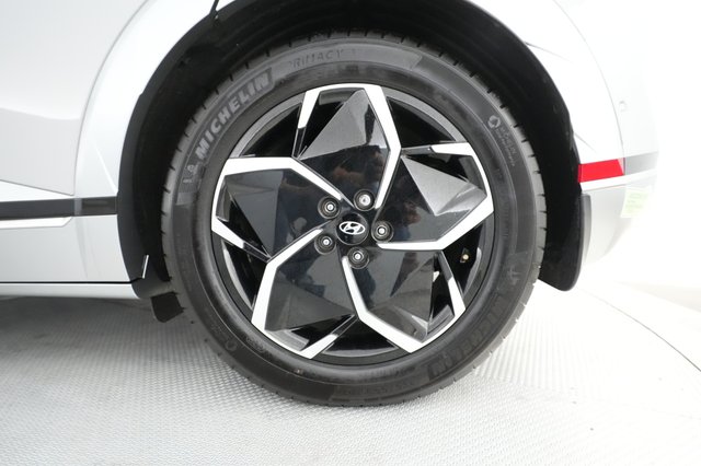 2023 Hyundai IONIQ 5 — photo 17 of 22