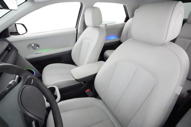 2023 Hyundai IONIQ 5 — photo 3 of 22