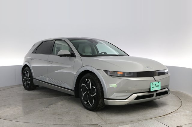 2023 Hyundai IONIQ 5 — photo 10 of 22