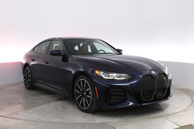 2022 BMW i4 — photo 10 of 21