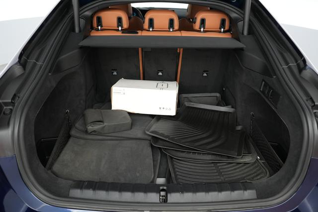 2022 BMW i4 — photo 6 of 21