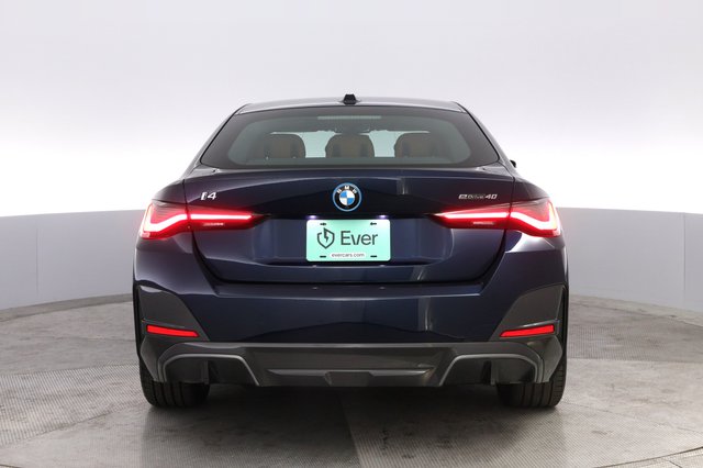 2022 BMW i4 — photo 12 of 21