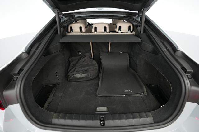 2024 BMW i4 — photo 6 of 20