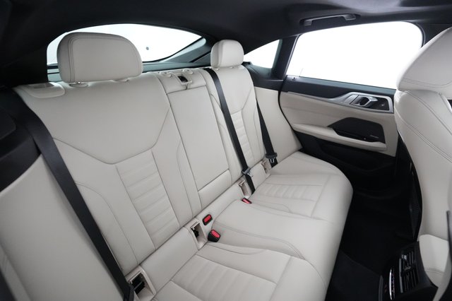 2024 BMW i4 — photo 4 of 20