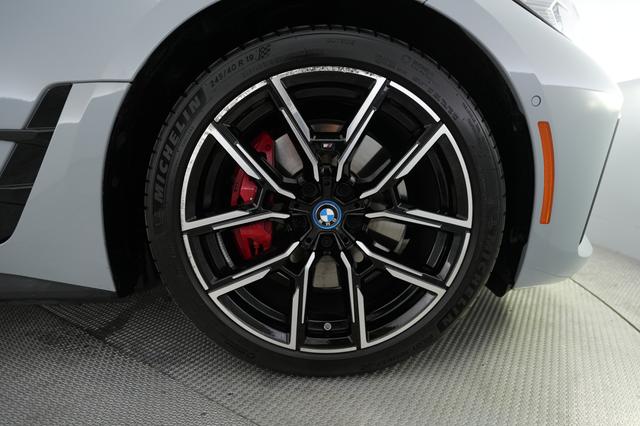 2024 BMW i4 — photo 7 of 20