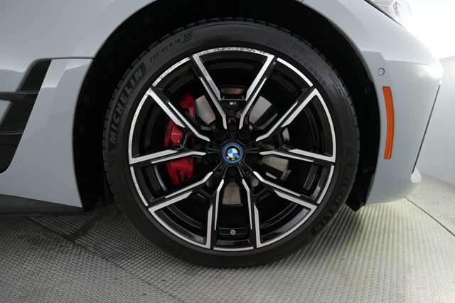 2024 BMW i4 — photo 7 of 20