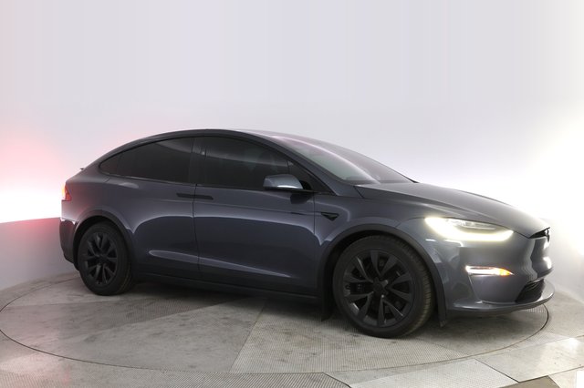 2022 Tesla Model X — photo 11 of 26