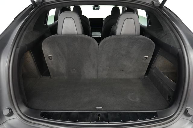2022 Tesla Model X — photo 6 of 26