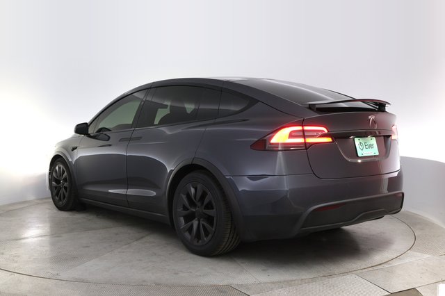 2022 Tesla Model X — photo 13 of 26