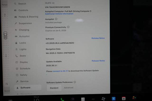 2022 Tesla Model X — photo 5 of 26