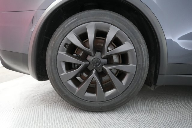 2022 Tesla Model X — photo 15 of 26