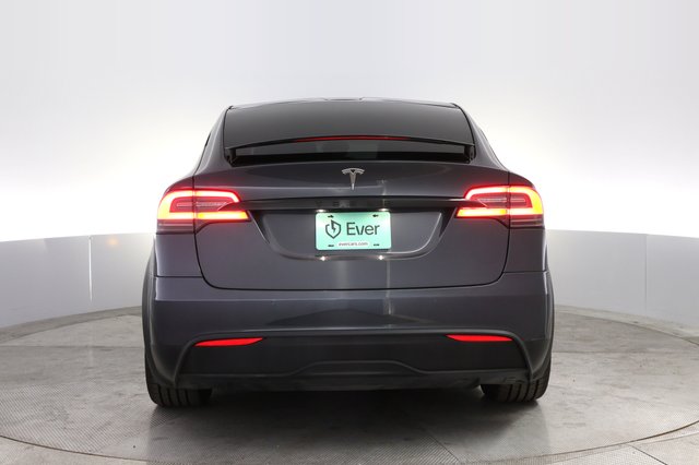 2022 Tesla Model X — photo 12 of 26