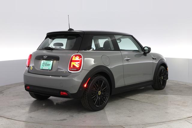 2023 MINI Cooper SE — photo 2 of 20