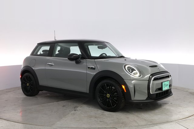 2023 MINI Cooper SE — photo 11 of 20