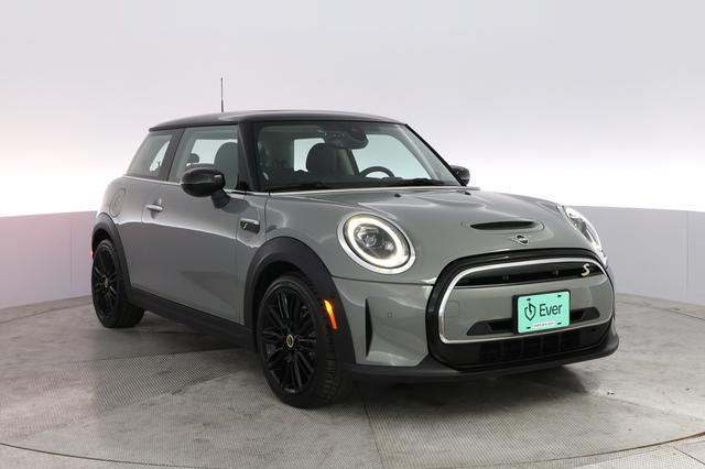2023 MINI Cooper SE — photo 10 of 20