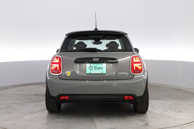 2023 MINI Cooper SE — photo 12 of 20