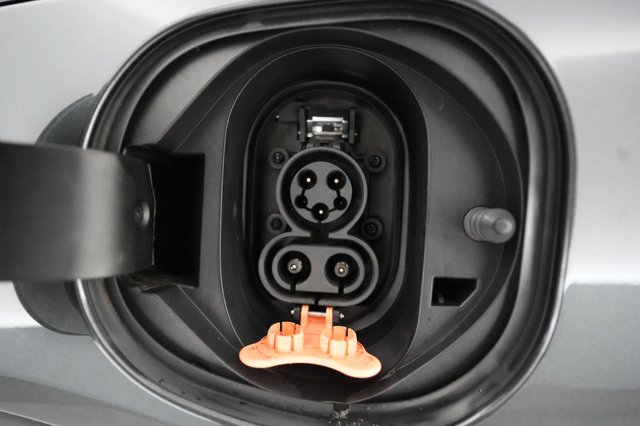 2019 Chevrolet Bolt EV — photo 8 of 20