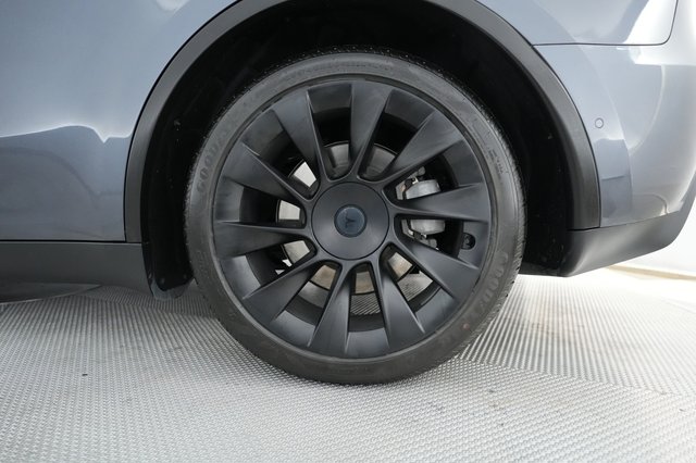 2021 Tesla Model Y — photo 15 of 19