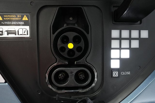 2023 Hyundai IONIQ 5 — photo 8 of 20
