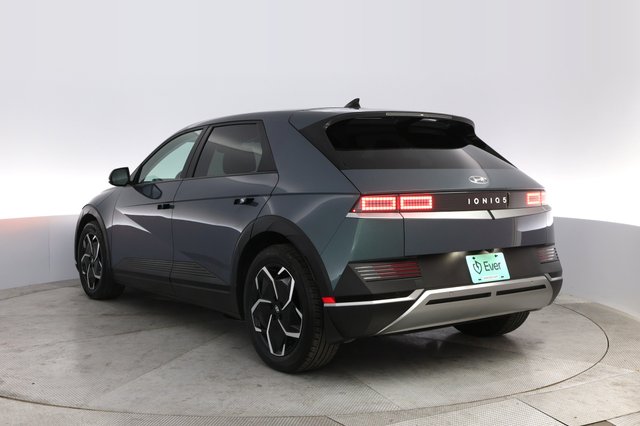 2023 Hyundai IONIQ 5 — photo 13 of 24