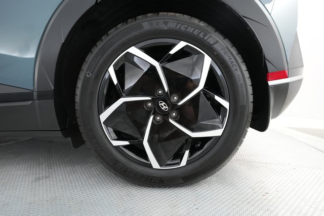 2023 Hyundai IONIQ 5 — photo 17 of 24