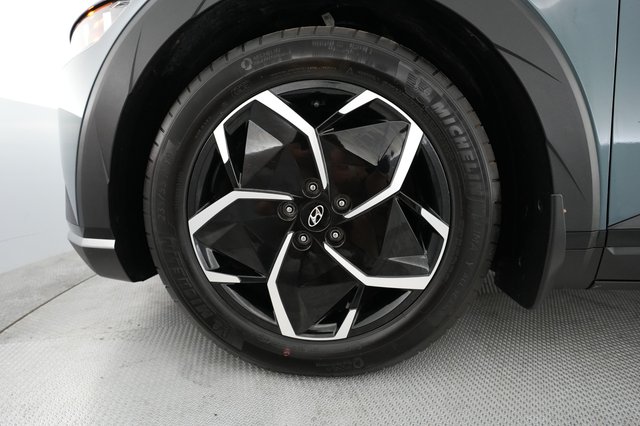 2023 Hyundai IONIQ 5 — photo 7 of 24
