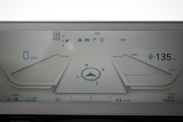2023 Hyundai IONIQ 5 — photo 5 of 24