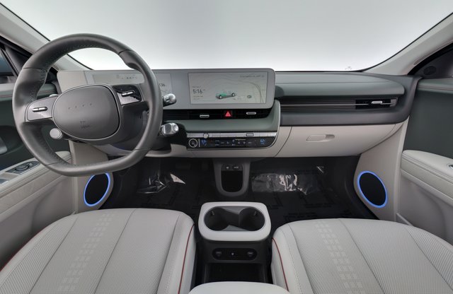 2023 Hyundai IONIQ 5 — photo 21 of 24