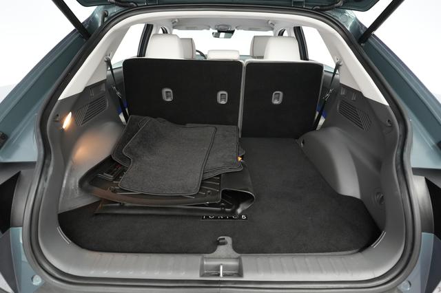 2023 Hyundai IONIQ 5 — photo 6 of 24