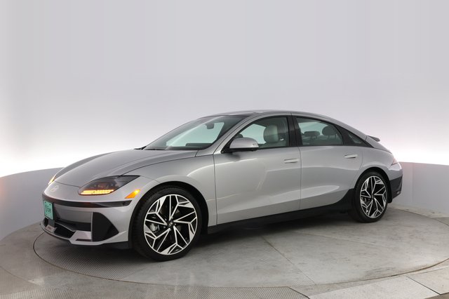 2023 Hyundai Ioniq 6 — photo 14 of 21