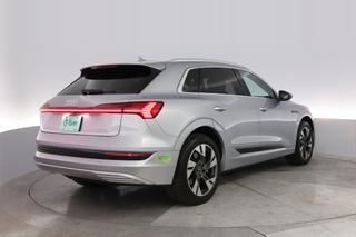2023 Audi e-tron — photo 2 of 23