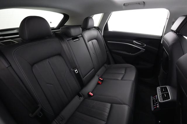 2023 Audi e-tron — photo 4 of 23