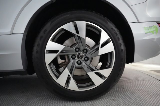 2023 Audi e-tron — photo 16 of 23