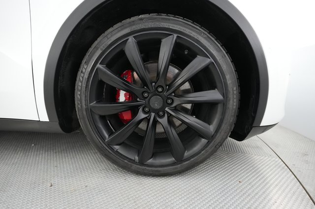 2021 Tesla Model Y — photo 16 of 24