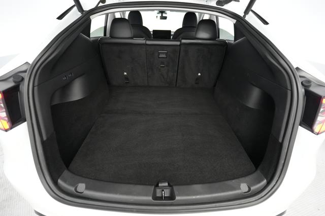2021 Tesla Model Y — photo 6 of 24
