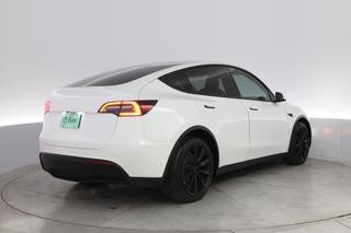 2021 Tesla Model Y — photo 2 of 24